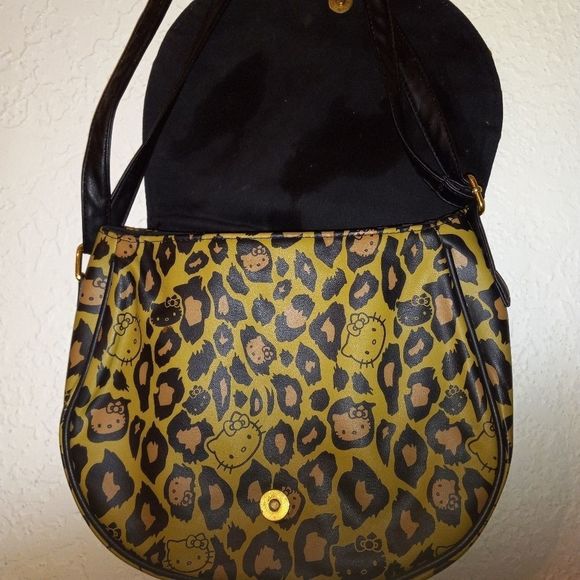 Loungefly Hello Kitty Crossbody/Purse - Picture 6 of 11
